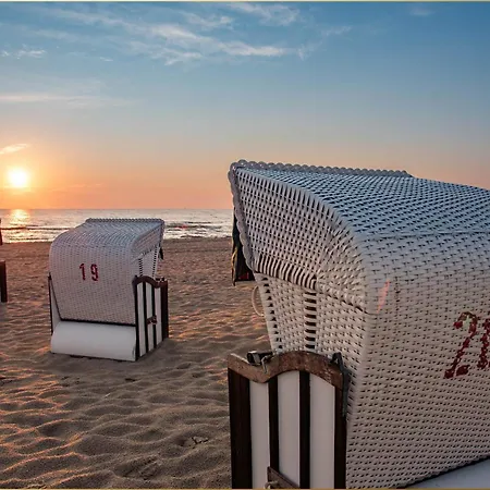 Haff Idyll Апартаменты Zirchow